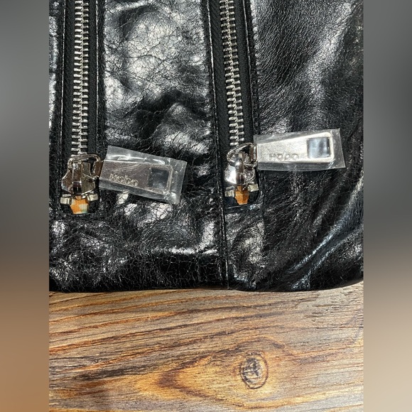Hobo The Original Black Leather Purse Mara Crossbody Bag 2 Front Zippers NWOT - Picture 5 of 11